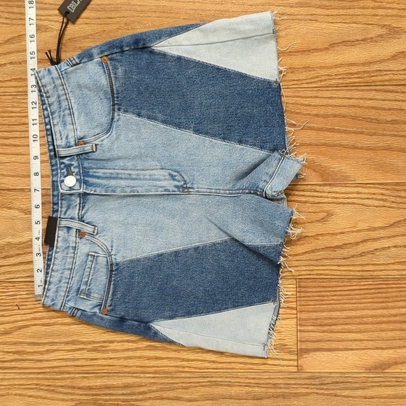 Blank NYC The Reeve denim shorts high-rise colorblock 100% cotton size 29" NEW - Picture 2 of 7